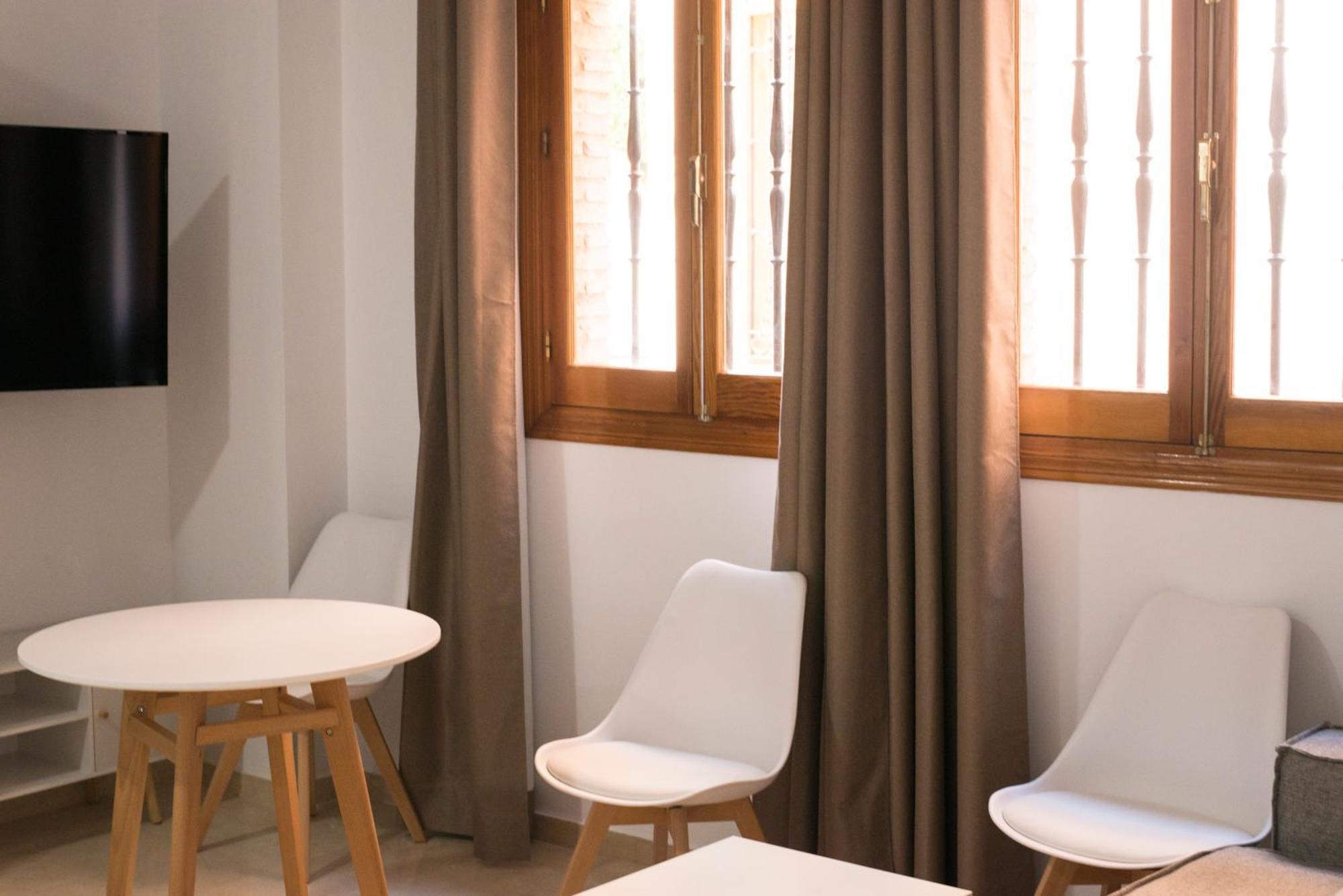 Apartamentos La Pila Del Pato Sevilla Kültér fotó